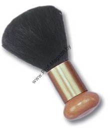 Кисть-сметка Dewal Креативный аксессуар среди профессиональных инструментов мастера.